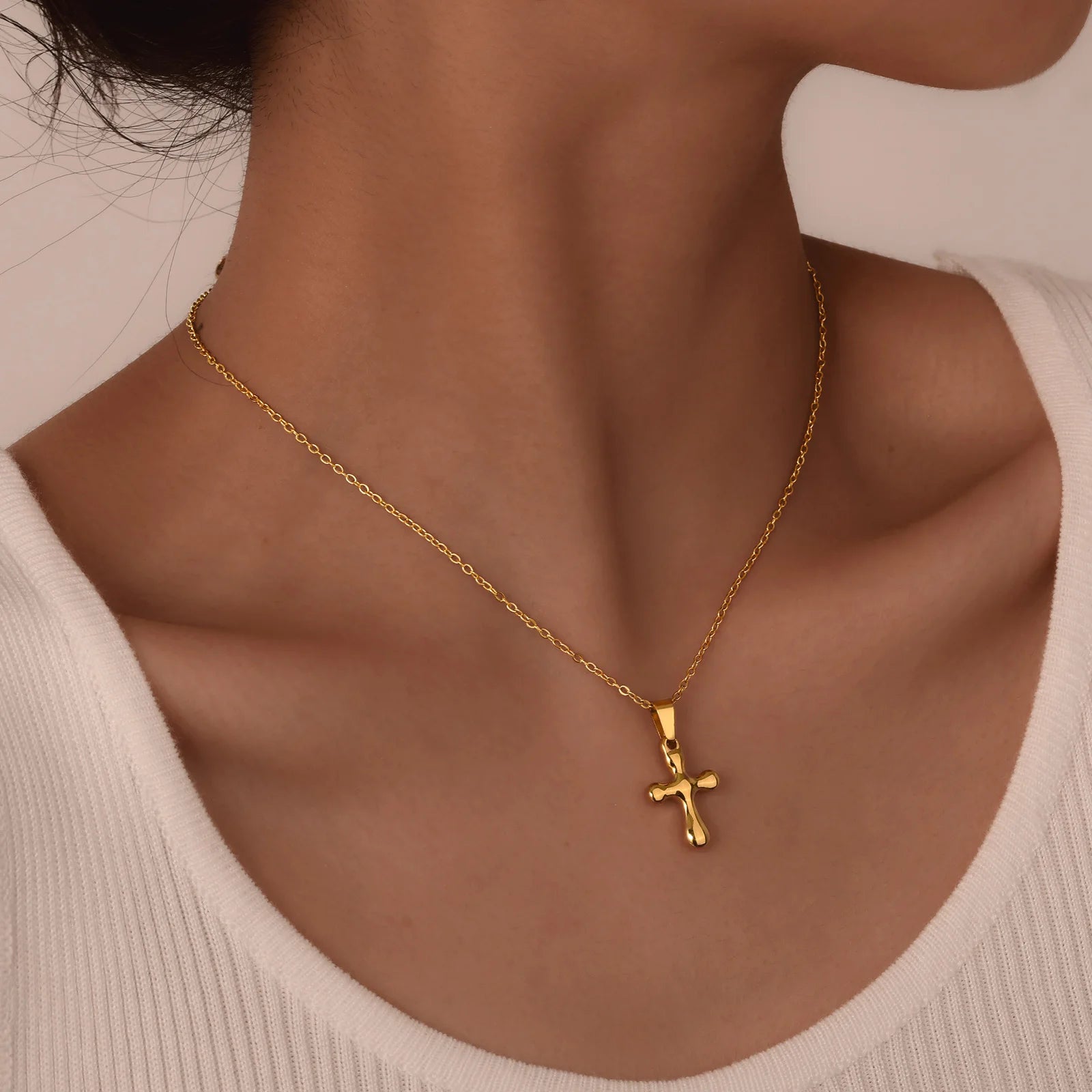 Collier Femme Croix Chrétienne