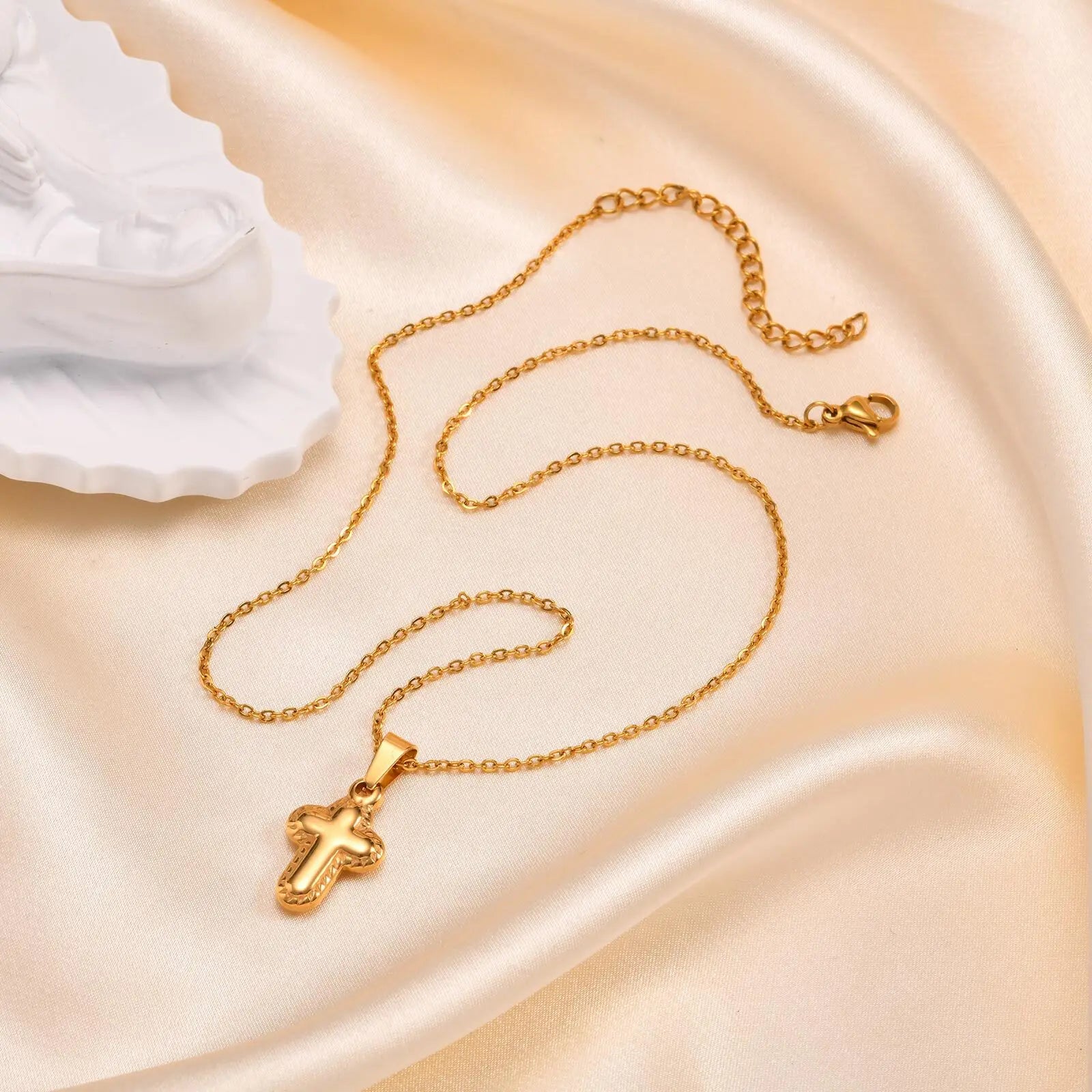 Collier Femme Croix Chrétienne