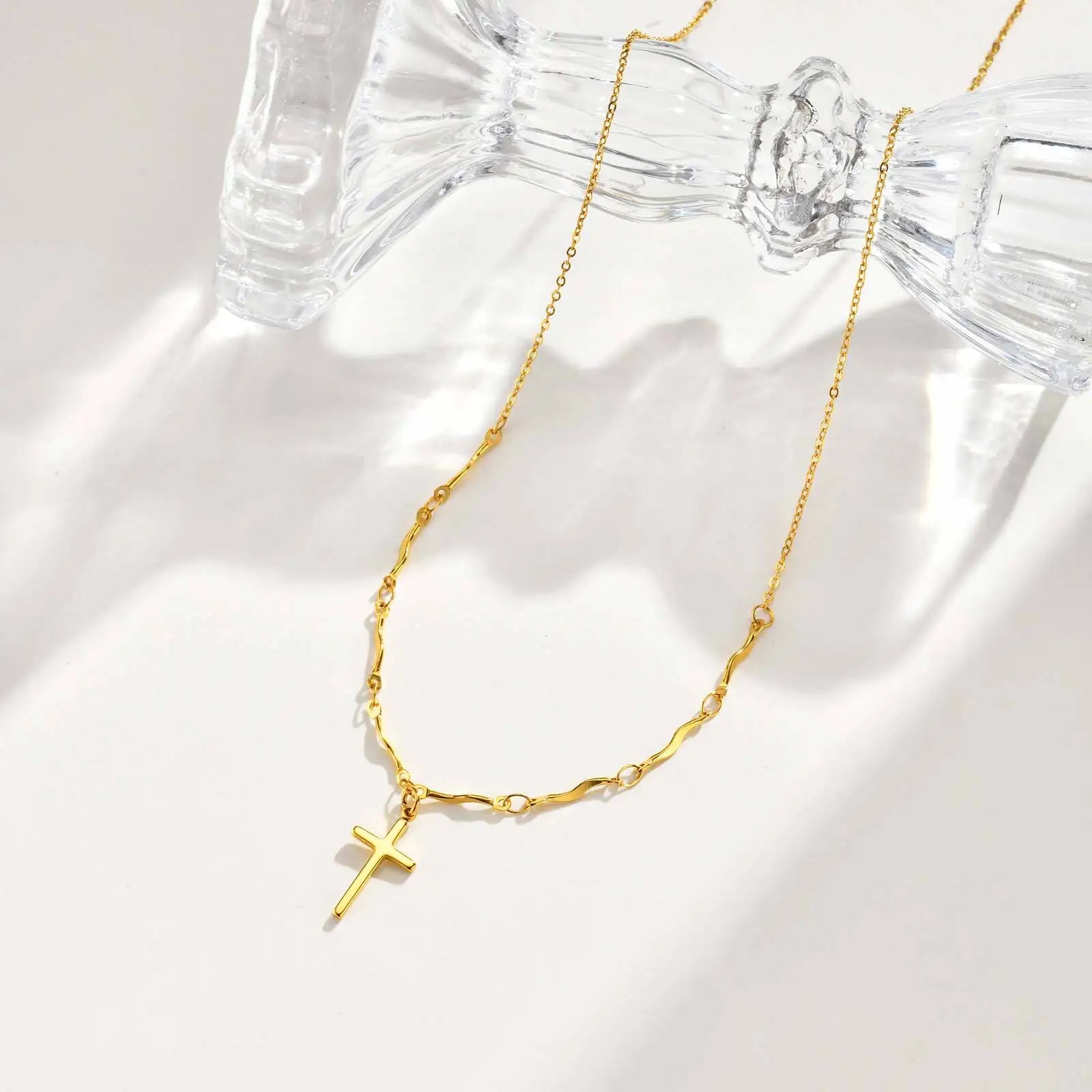 Collier Femme Croix Chrétienne