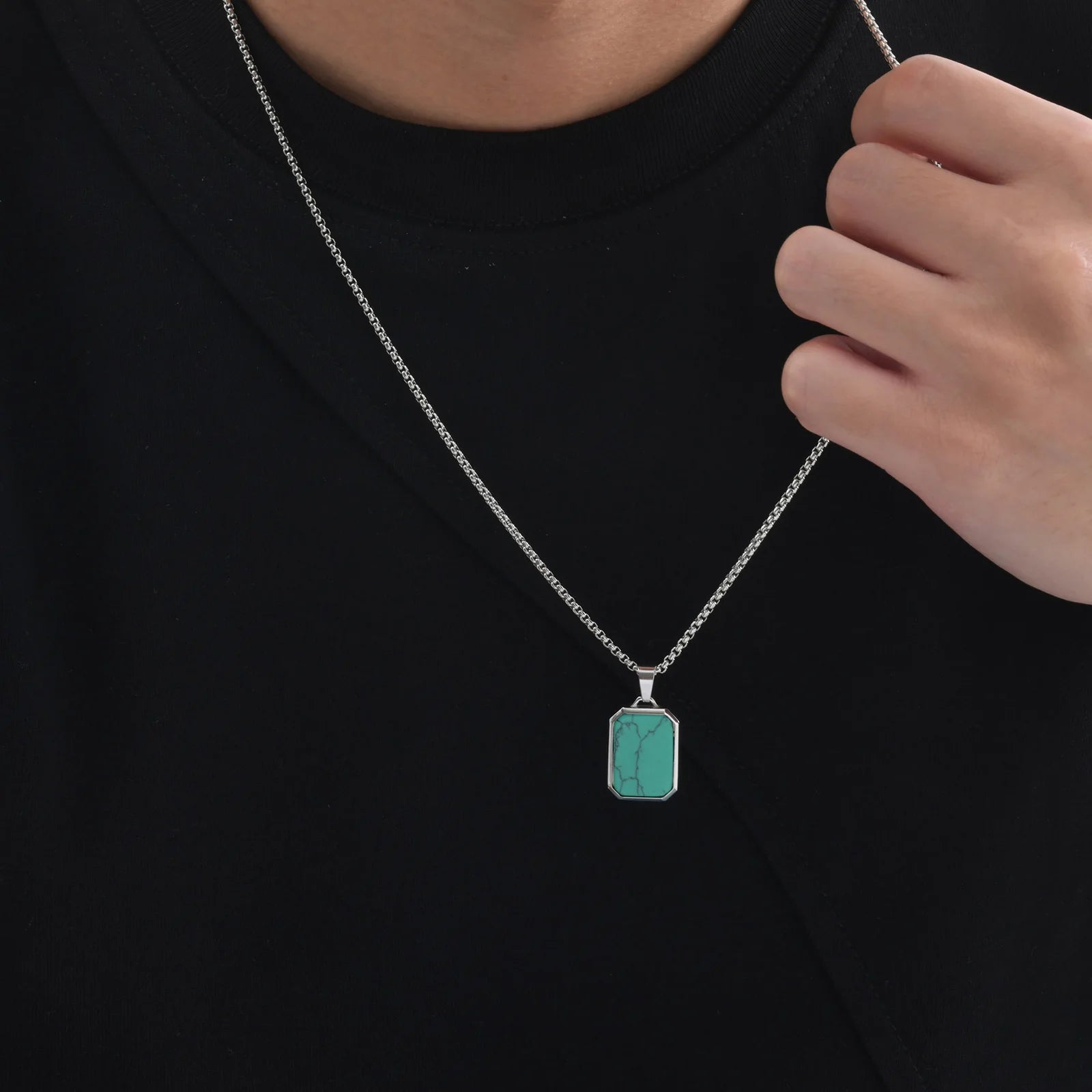 Collier Pendentif Tendance pour Hommes – Pierre Naturelle Carrée