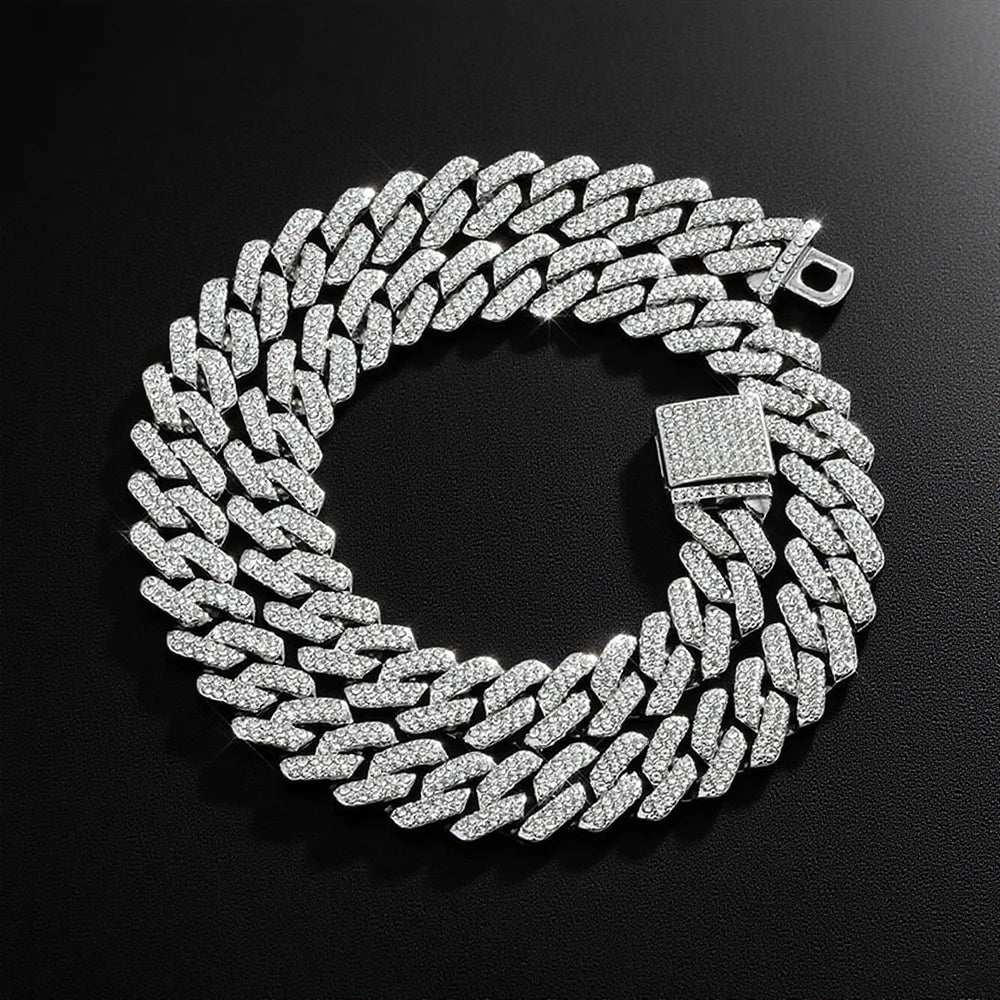 Collier Chaîne Cubaine Dorée avec Strass – Look Tendance et Brillant