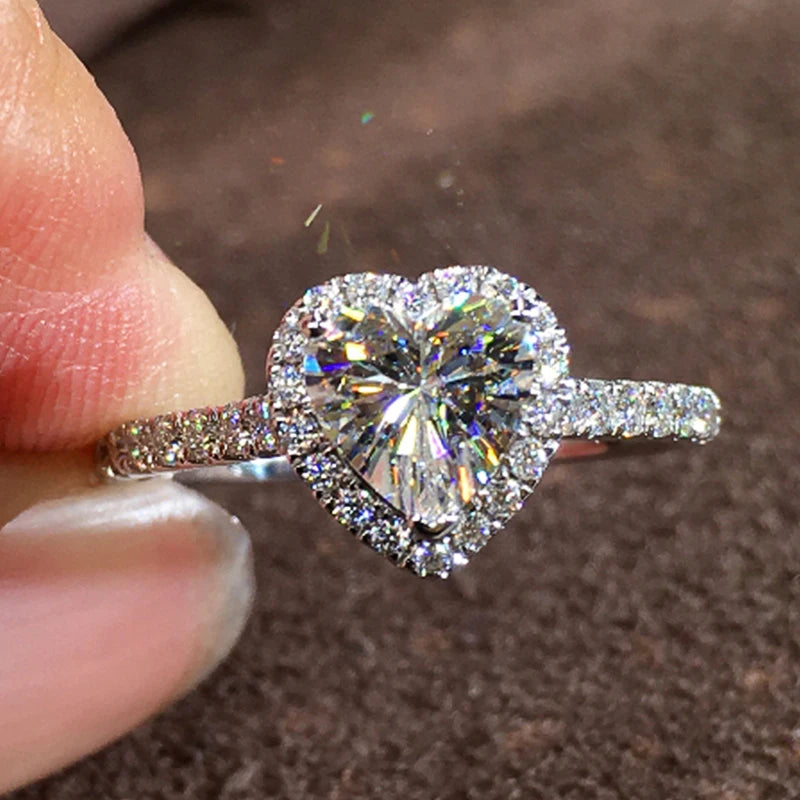 Bague en Diamant en Forme de Cœur
